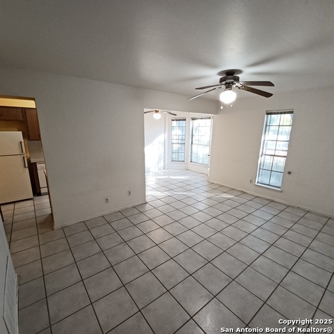 Image 4 of 18 For 215 Mistletoe W A