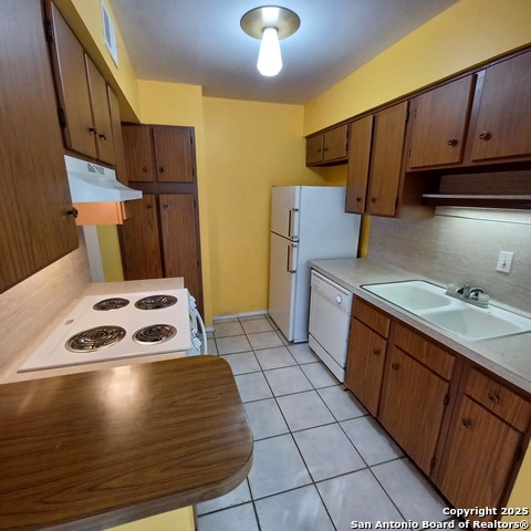 Image 7 of 18 For 215 Mistletoe W A