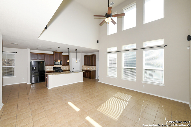 Image 9 of 32 For 12510 Red Maple