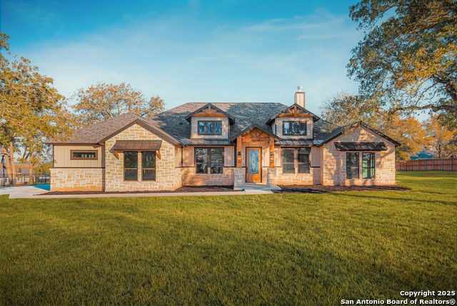 Details for 129 Hondo Ridge, La Vernia, TX 78121