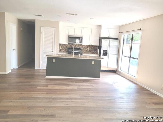 Listing photo id 8 for 3330 Butterleigh