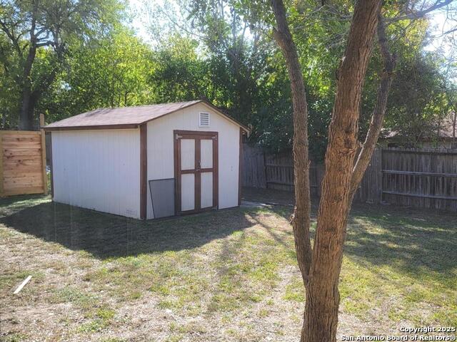 Listing photo id 28 for 3330 Butterleigh