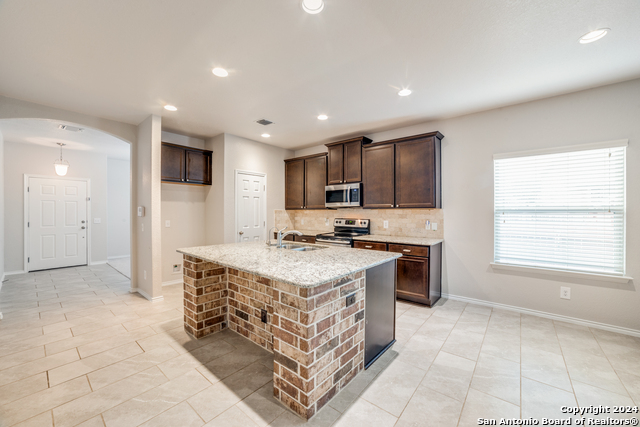 Image 12 of 25 For 10511 Gentle Fox Bay