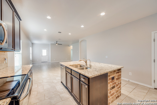 Image 14 of 25 For 10511 Gentle Fox Bay