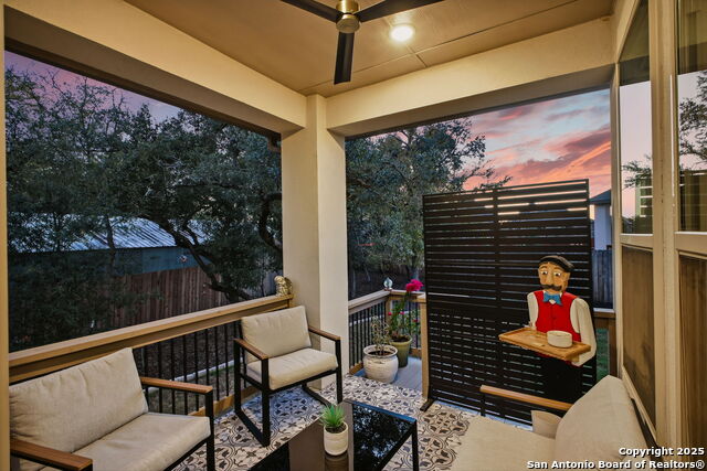 Image 4 of 58 For 1651 Gruene Grass