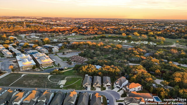 Image 46 of 58 For 1651 Gruene Grass