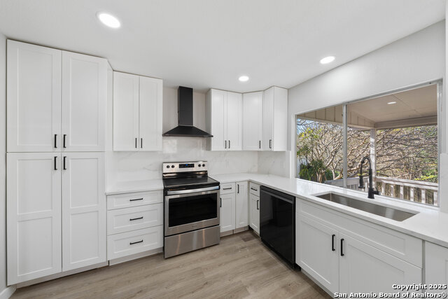 Image 12 of 37 For 109 Deerglen