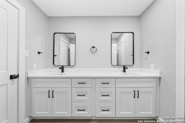 Image 20 of 37 For 109 Deerglen