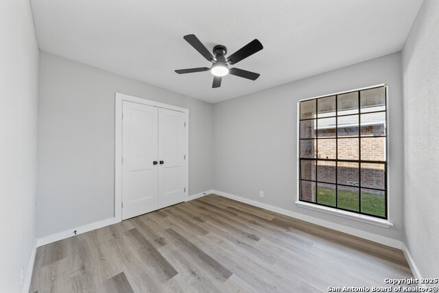 Image 24 of 37 For 109 Deerglen