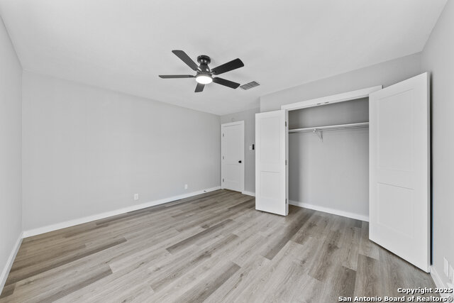 Image 29 of 37 For 109 Deerglen