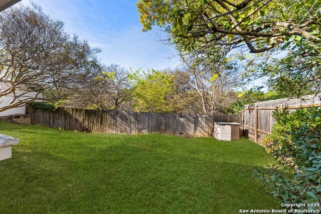 Image 35 of 37 For 109 Deerglen