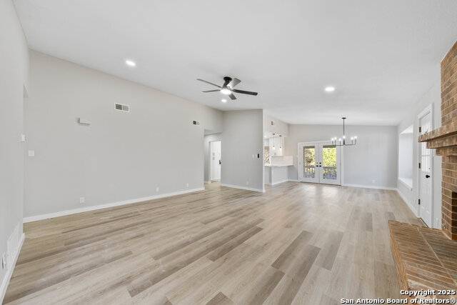 Image 7 of 37 For 109 Deerglen