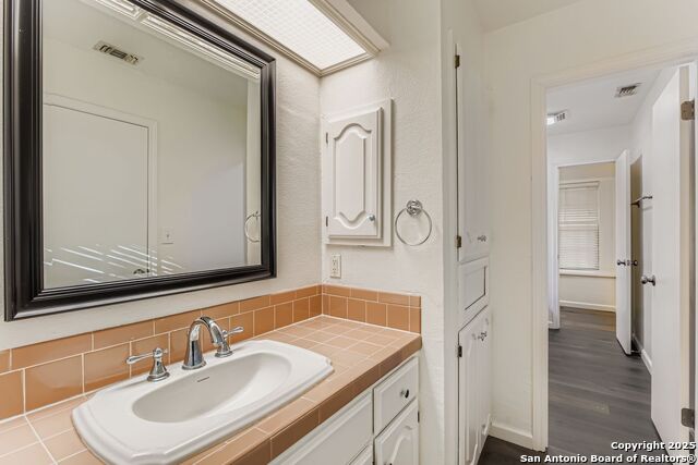 Image 9 of 17 For 1406 Branchwood