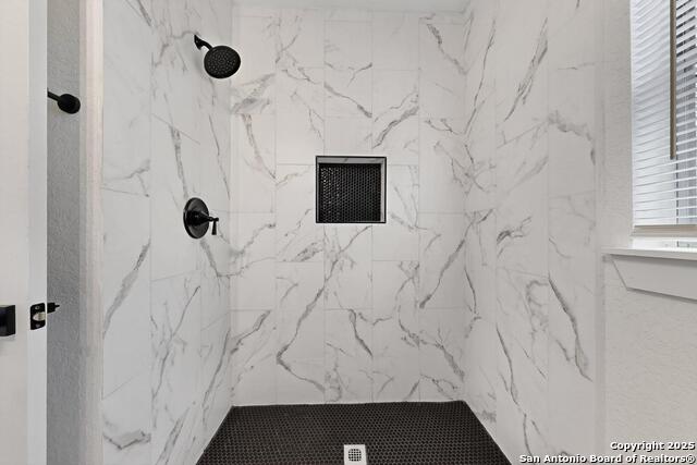 Image 15 of 48 For 1334 Theo Ave W