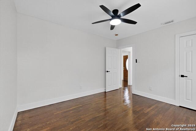 Image 18 of 48 For 1334 Theo Ave W