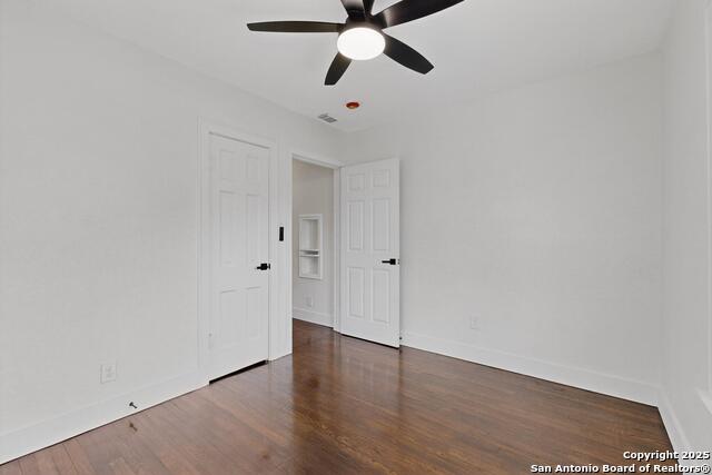 Image 24 of 48 For 1334 Theo Ave W