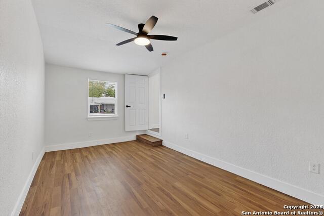 Image 29 of 48 For 1334 Theo Ave W