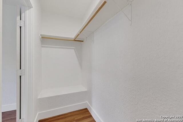 Image 33 of 48 For 1334 Theo Ave W