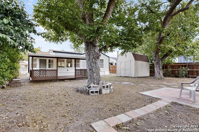 Image 40 of 48 For 1334 Theo Ave W