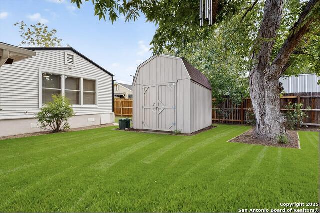 Image 41 of 48 For 1334 Theo Ave W