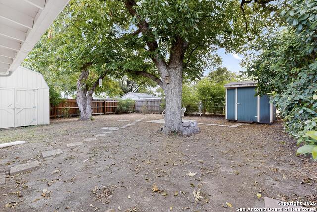 Image 43 of 48 For 1334 Theo Ave W