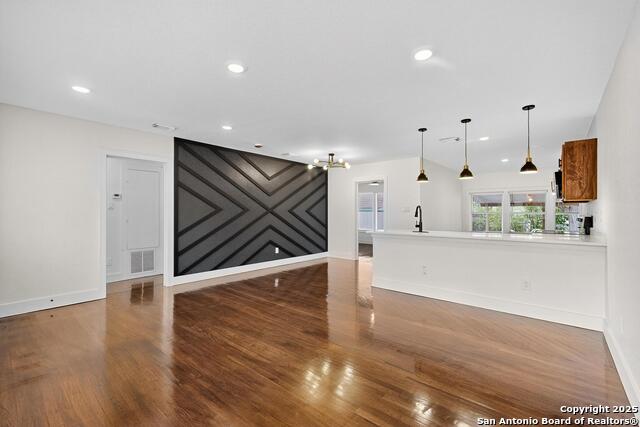 Image 6 of 48 For 1334 Theo Ave W