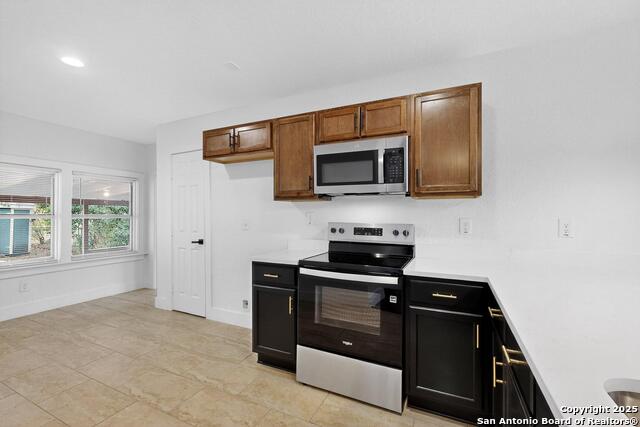 Image 8 of 48 For 1334 Theo Ave W