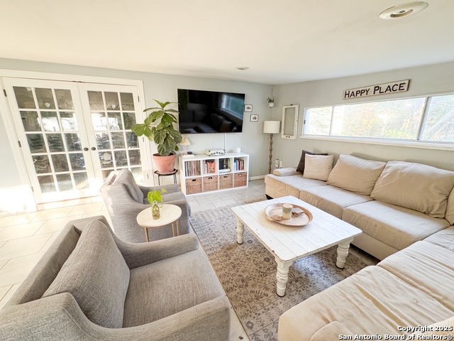 Image 14 of 31 For 346 Haverford Dr.