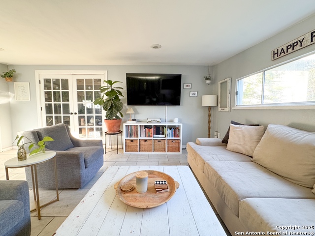 Image 15 of 31 For 346 Haverford Dr.