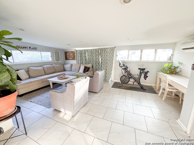 Image 16 of 31 For 346 Haverford Dr.