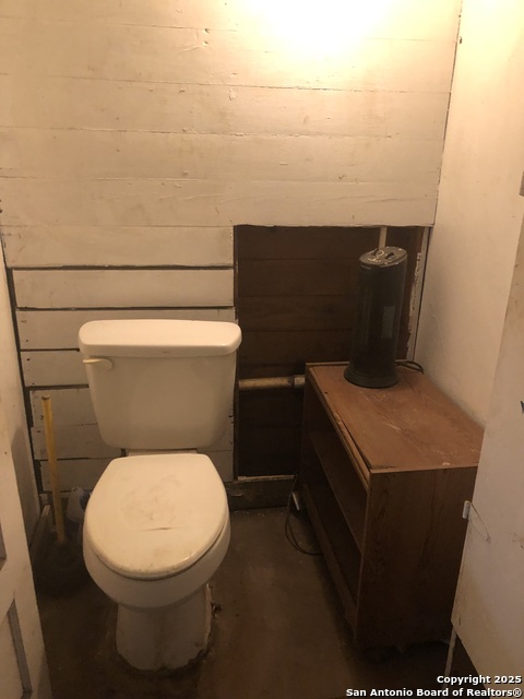 Image 11 of 40 For 300 W. Sinton