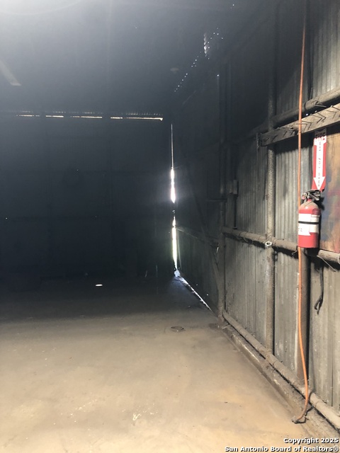 Image 24 of 40 For 300 W. Sinton