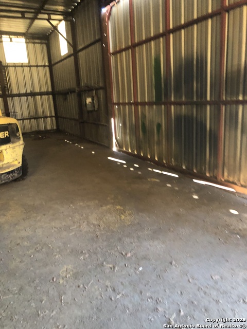 Image 35 of 40 For 300 W. Sinton