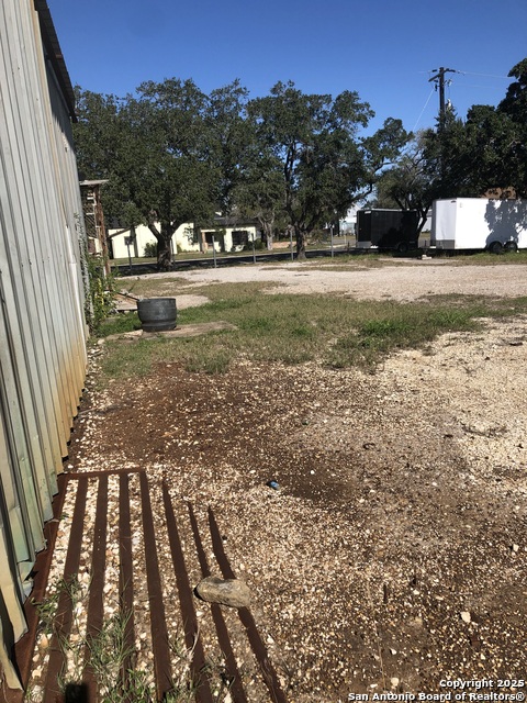 Image 37 of 40 For 300 W. Sinton