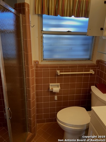 Listing photo id 3 for 423 Timberlane