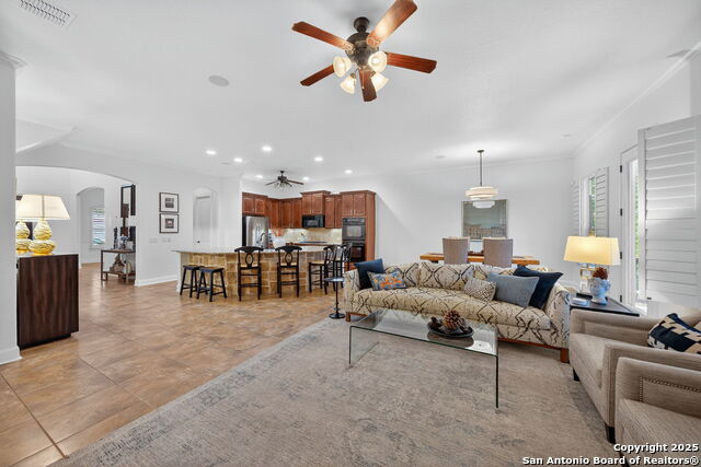 Image 10 of 32 For 18627 Canoe Brk