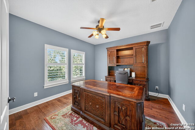 Image 16 of 32 For 18627 Canoe Brk