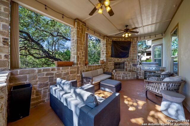 Image 30 of 32 For 18627 Canoe Brk