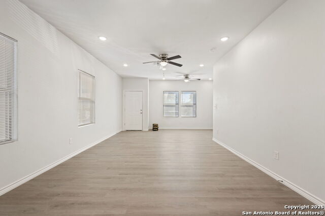 Image 4 of 18 For 8719 Wurzbach 102