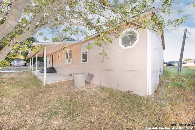 Image 4 of 25 For 808 Uvalde St