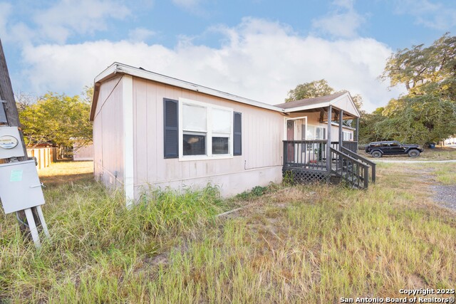 Image 5 of 25 For 808 Uvalde St