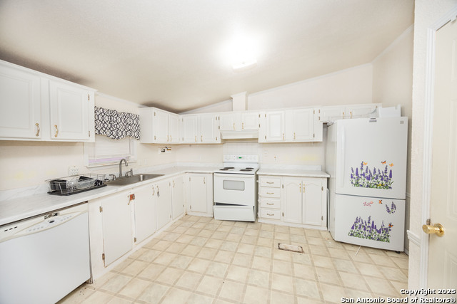 Image 9 of 25 For 808 Uvalde St