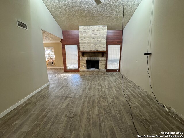 Image 2 of 8 For 6828 Stockport