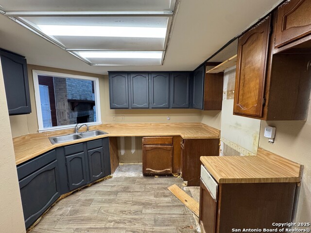 Image 4 of 8 For 6828 Stockport