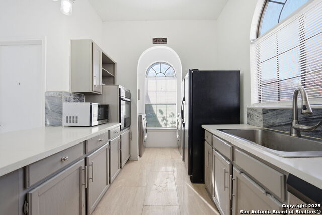 Image 13 of 32 For 6304 Village Arbor