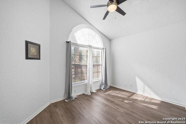 Image 15 of 32 For 6304 Village Arbor