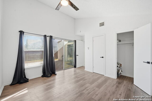 Image 16 of 32 For 6304 Village Arbor