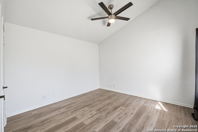 Image 20 of 32 For 6304 Village Arbor