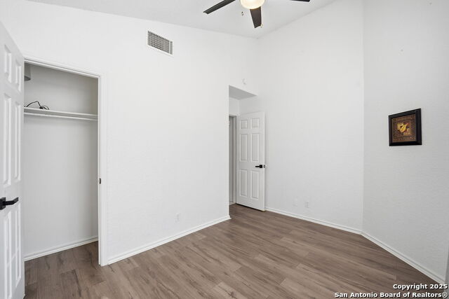 Image 21 of 32 For 6304 Village Arbor