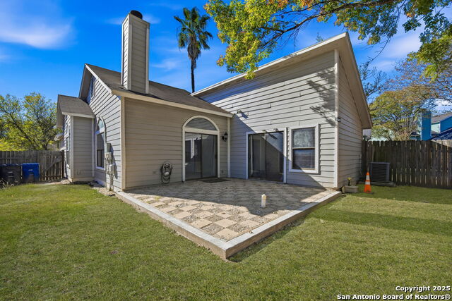 Image 4 of 32 For 6304 Village Arbor